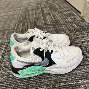 Nike White and Green Modern Sneakers